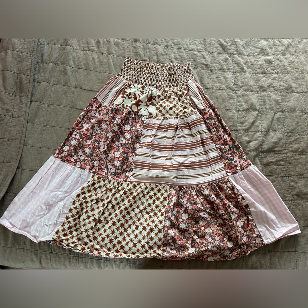 Long skirt with a fun pattern!